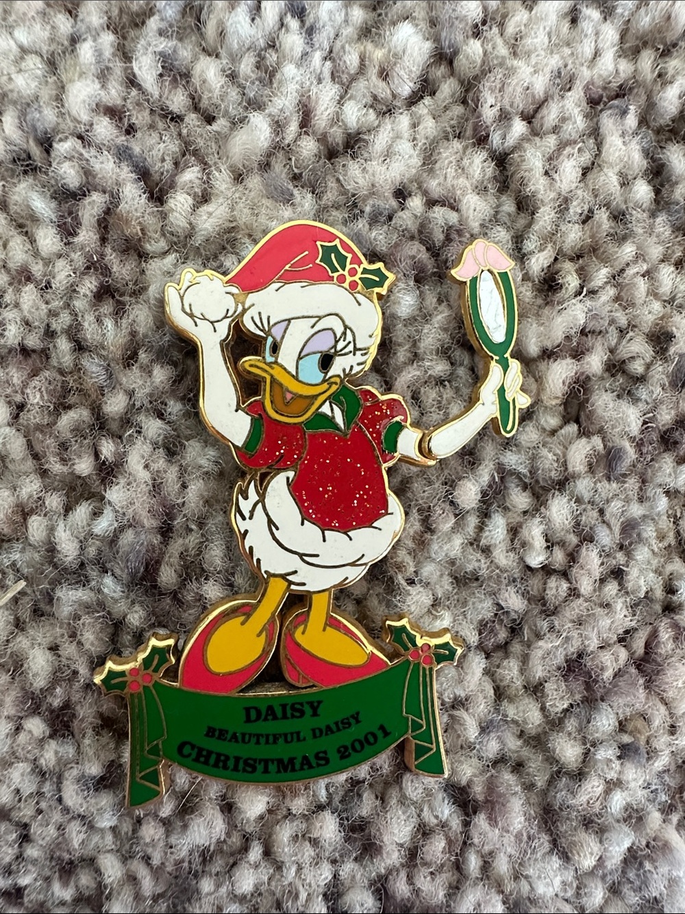 LE Daisy Duck Christmas 2001 Holiday Pin